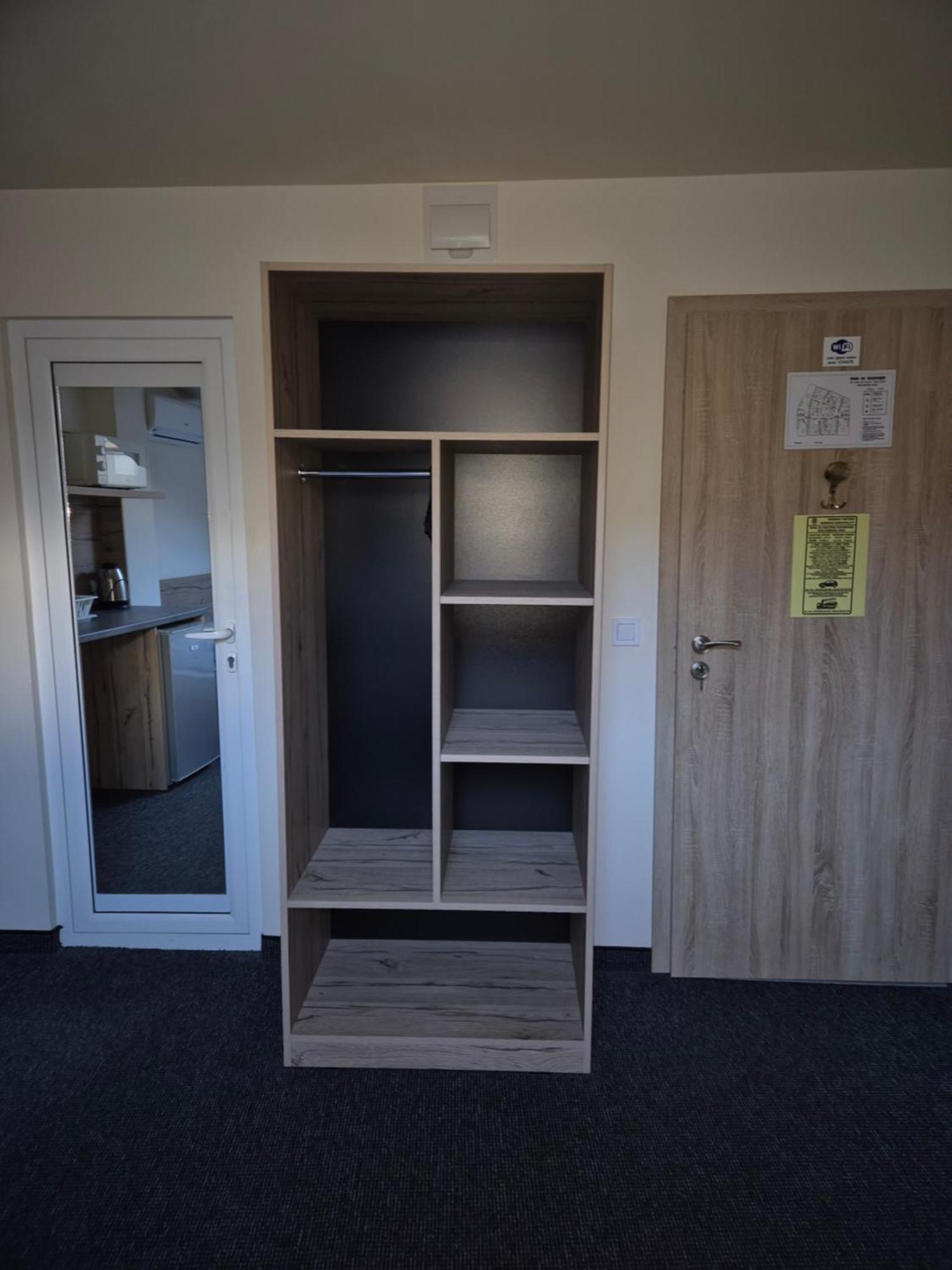 Стаи За Гости "Централ" Фамилни Стаи & Апартаменти Gabrovo Habitación foto