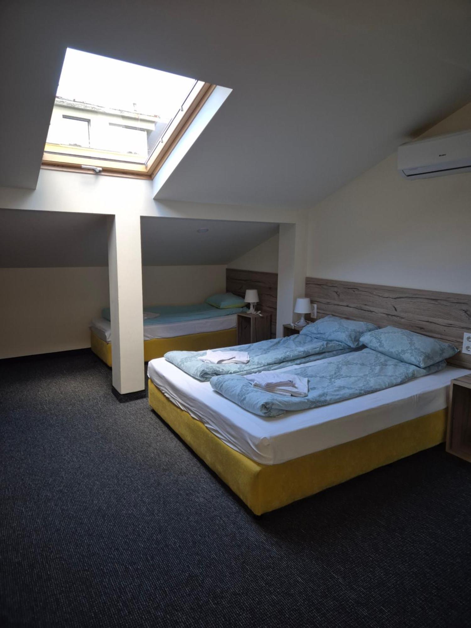 Стаи За Гости "Централ" Фамилни Стаи & Апартаменти Gabrovo Habitación foto